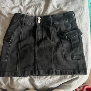 Windsor black mini skirt